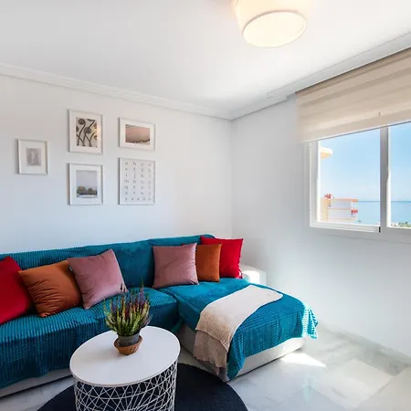 Sea View And 350m To The Торремолинос